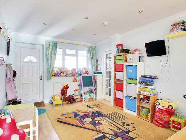  Image of 3 bedroom Semi-Detached house for sale in Southlands Avenue Horley RH6 at Southlands Avenue  Horley, RH6 8BS