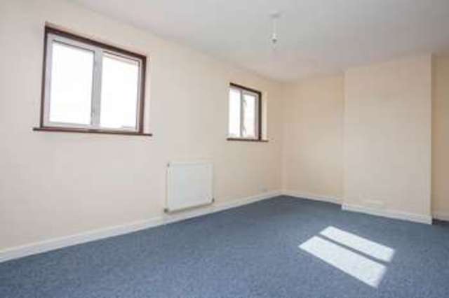  Image of 3 bedroom Terraced house for sale in Southleigh Road Emsworth PO10 at Southleigh Road  Emsworth, PO10 7TF