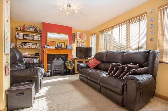  Image of 3 bedroom Terraced house for sale in Southleigh Road Emsworth PO10 at Southleigh Road  Emsworth, PO10 7TF