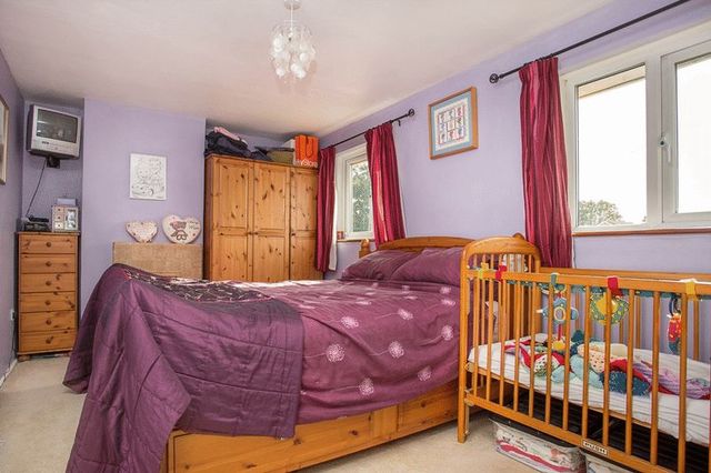 Image of 3 bedroom Terraced house for sale in Southleigh Road Emsworth PO10 at Southleigh Road  Emsworth, PO10 7TF