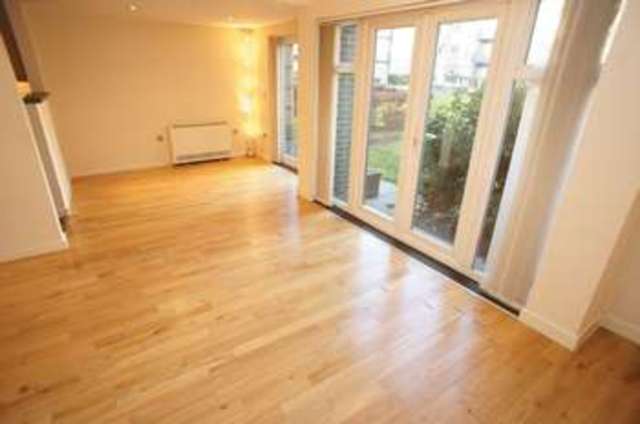  Image of 2 bedroom Flat to rent in Southwell Close Chafford Hundred Grays RM16 at Southwell Close Chafford Hundred Grays, RM16 6AZ