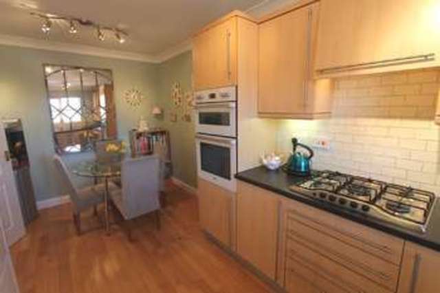  Image of 4 bedroom Detached house for sale in Sparkfields Mapplewell Barnsley S75 at Mapplewell Barnsley Mapplewell, S75 6BH