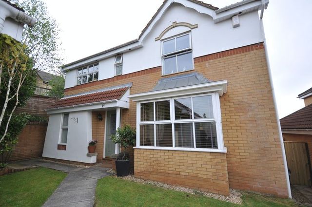  Image of 4 bedroom Detached house for sale in Spencer Drive Midsomer Norton Radstock BA3 at Spencer Drive Midsomer Norton Radstock, BA3 2DN