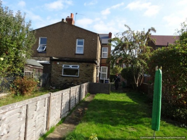  Image of 2 bedroom Flat to rent in Spencer Road Wealdstone Harrow HA3 at Spencer Road  Harrow, HA3 7AR
