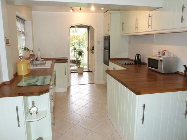  Image of 4 bedroom Detached house for sale in Spinney Hill Drive Loughborough LE11 at Spinney Hill Drive  Loughborough, LE11 3LB
