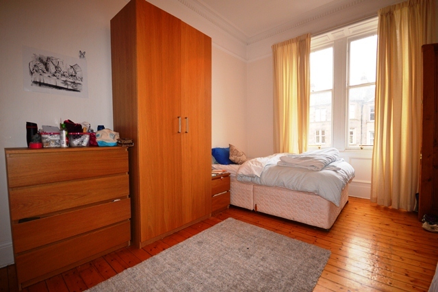  Image of 3 bedroom Flat to rent in Spottiswoode Road Edinburgh EH9 at Marchmont Edinburgh Edinburgh, EH9 1BH