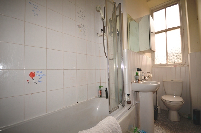  Image of 3 bedroom Flat to rent in Spottiswoode Road Edinburgh EH9 at Marchmont Edinburgh Edinburgh, EH9 1BH