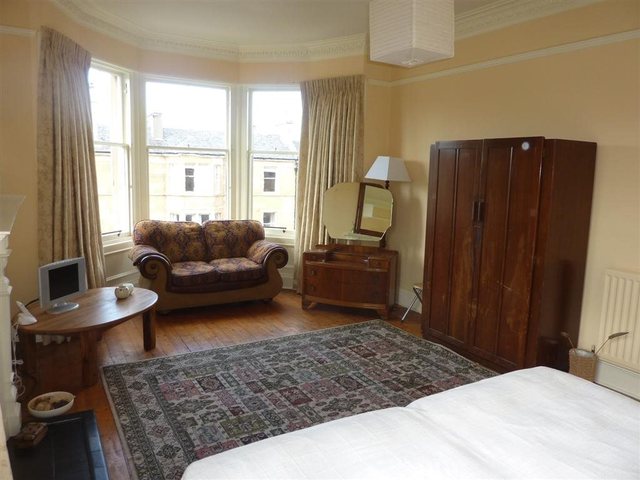  Image of 4 bedroom Flat to rent in Spottiswoode Street Edinburgh EH9 at Marchmont Edinburgh Edinburgh, EH9 1BY
