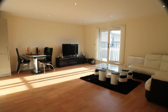  Image of 1 bedroom Flat Share to rent in Spring Gardens Romford RM7 at Spring Gardens  Rush Green, RM7 9BN