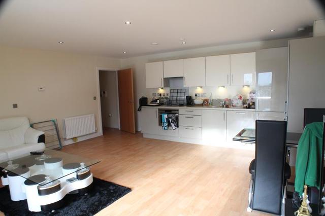  Image of 1 bedroom Flat Share to rent in Spring Gardens Romford RM7 at Spring Gardens  Rush Green, RM7 9BN