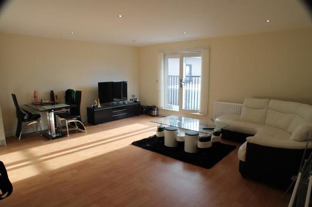  Image of 1 bedroom Flat Share to rent in Spring Gardens Romford RM7 at Spring Gardens  Rush Green, RM7 9BN
