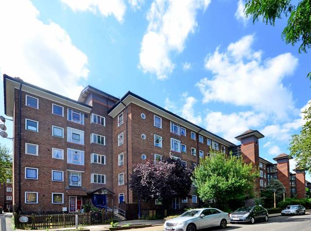 Image of 2 bedroom Flat for sale in Springfield London E5 at Springfield  Upper Clapton, E5 9DX