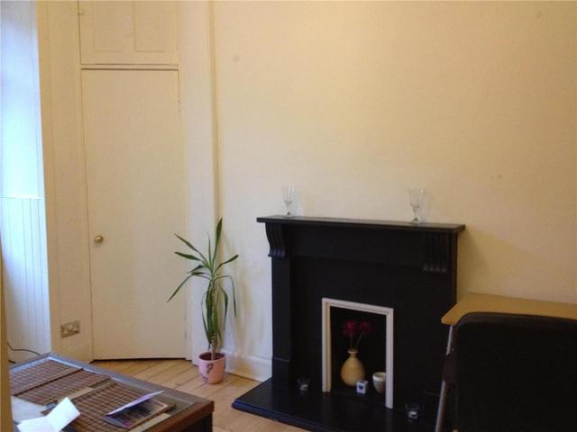  Image of 1 bedroom Flat to rent in Springvalley Terrace Edinburgh EH10 at Morningside Edinburgh Edinburgh, EH10 4QA