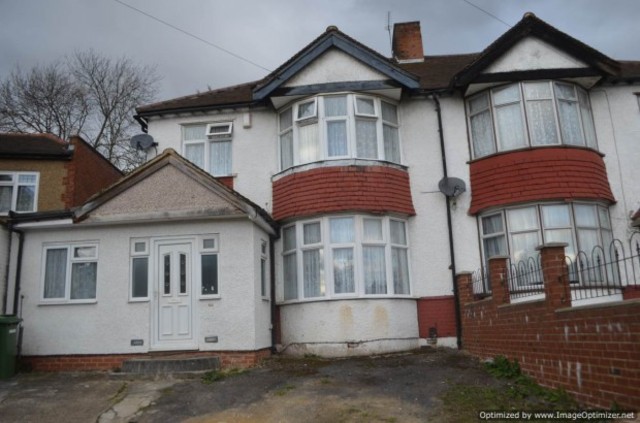  Image of Studio flat to rent in St. Andrews Avenue Sudbury Wembley HA0 at St. Andrews Avenue  Wembley, HA0 2QD