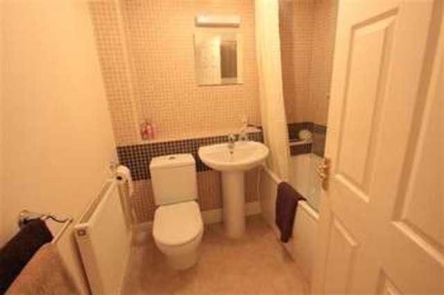  Image of 4 bedroom Town House for sale in St. Anthonys Crescent Ipswich IP4 at Ipswich, IP4 4SY