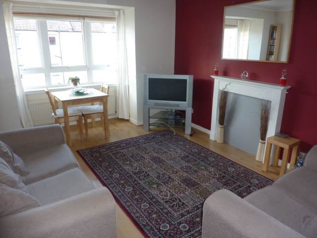  Image of 2 bedroom Flat to rent in St. Clair Road Edinburgh EH6 at Easter Road Edinburgh Edinburgh, EH6 8JY