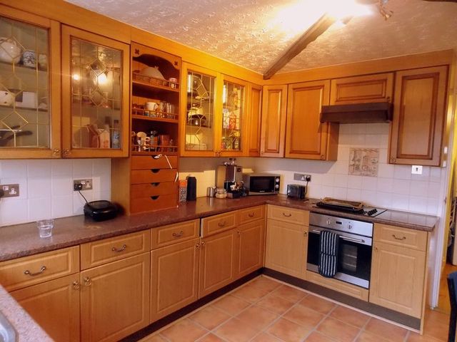  Image of 5 bedroom Terraced house to rent in St. Clement Close Cowley Uxbridge UB8 at St Clement Close  Uxbridge, UB8 3SS