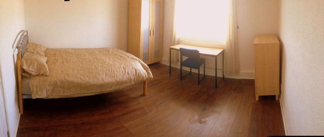  Image of 5 bedroom Terraced house to rent in St. Clement Close Cowley Uxbridge UB8 at St Clement Close  Uxbridge, UB8 3SS