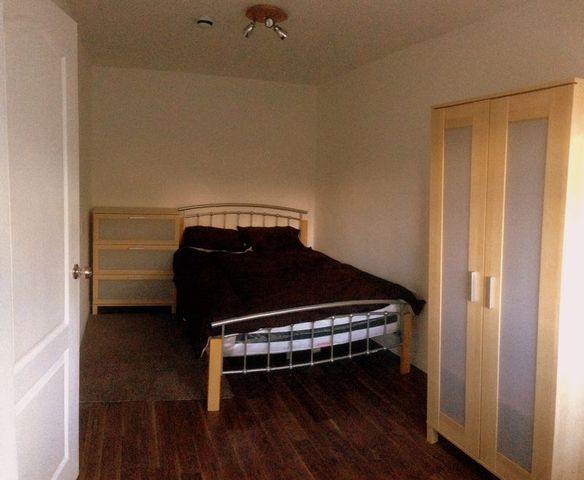  Image of 5 bedroom Terraced house to rent in St. Clement Close Cowley Uxbridge UB8 at St Clement Close  Uxbridge, UB8 3SS