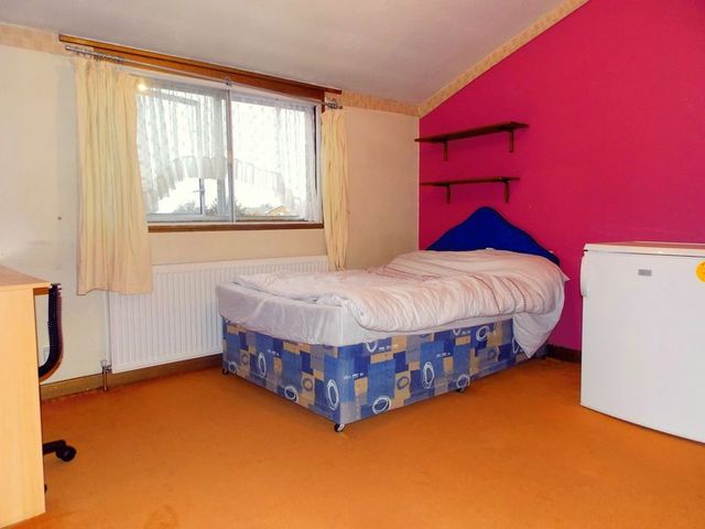  Image of 5 bedroom Terraced house to rent in St. Clement Close Cowley Uxbridge UB8 at St Clement Close  Uxbridge, UB8 3SS