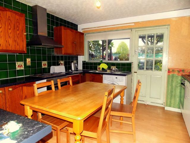  Image of 1 bedroom Property to rent in St. Clement Close Cowley Uxbridge UB8 at St Clement Close  Uxbridge, UB8 3SS