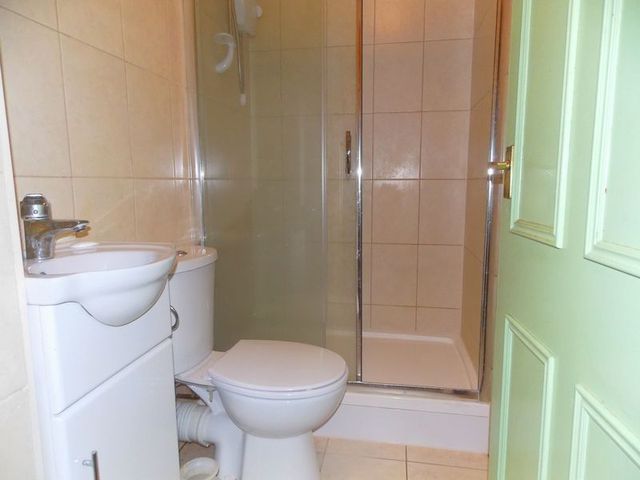  Image of 1 bedroom Property to rent in St. Clement Close Cowley Uxbridge UB8 at St Clement Close  Uxbridge, UB8 3SS