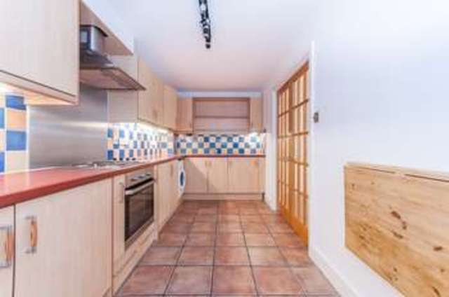  Image of 3 bedroom Flat for sale in St. Davids Square London E14 at Canary Wharf, E14 3WA