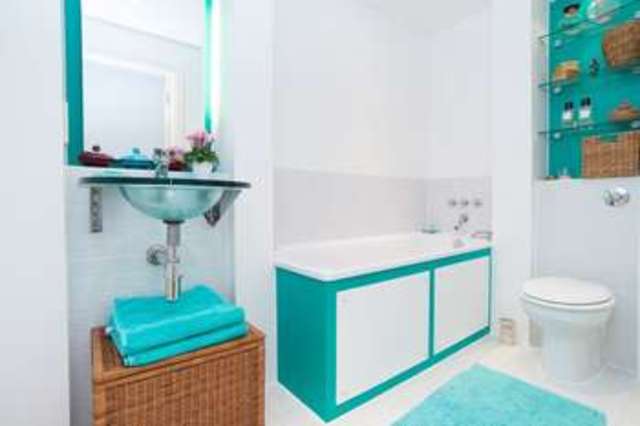  Image of 2 bedroom Flat for sale in St. Davids Square London E14 at Docklands, E14 3WG