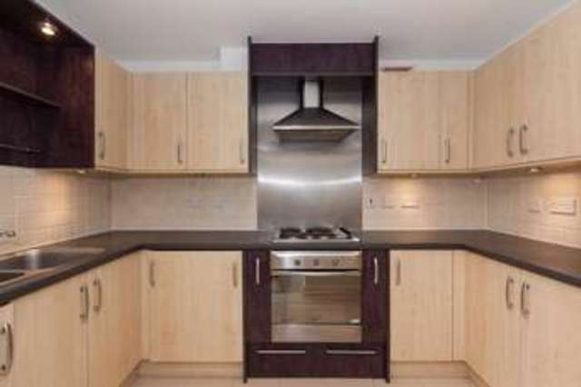  Image of 2 bedroom Flat for sale in St. Davids Square London E14 at Docklands, E14 3WF