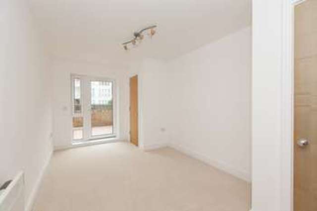  Image of 2 bedroom Flat for sale in St. Davids Square London E14 at Docklands, E14 3WF