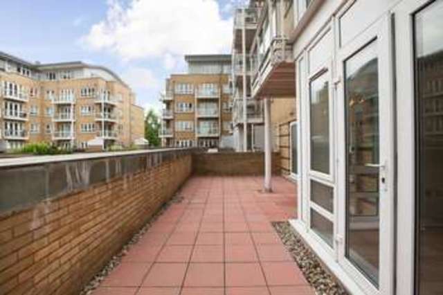  Image of 2 bedroom Flat for sale in St. Davids Square London E14 at Docklands, E14 3WF