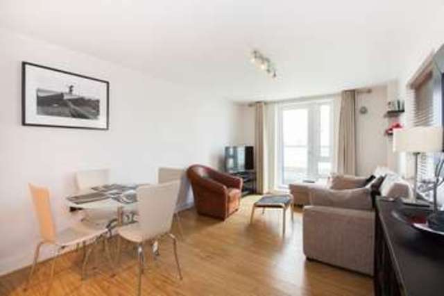  Image of 2 bedroom Flat for sale in St. Davids Square London E14 at Docklands, E14 3WE
