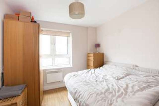  Image of 2 bedroom Flat for sale in St. Davids Square London E14 at Docklands, E14 3WE