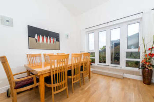  Image of 3 bedroom Flat for sale in St. Davids Square London E14 at Docklands, E14 3WB