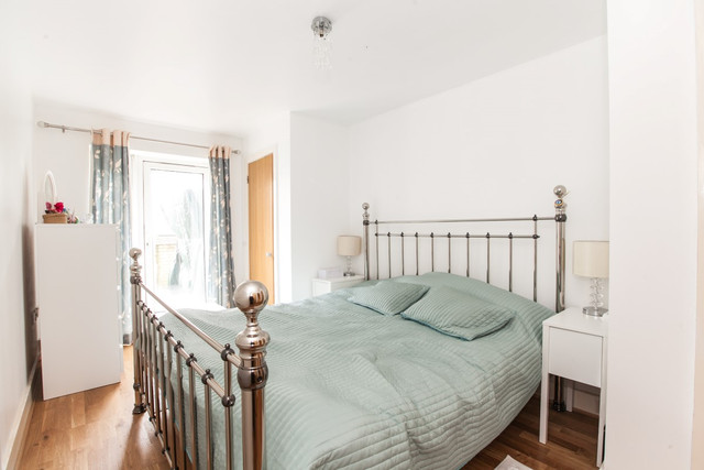  Image of 2 bedroom Flat for sale in St. Davids Square London E14 at Docklands, E14 3WD