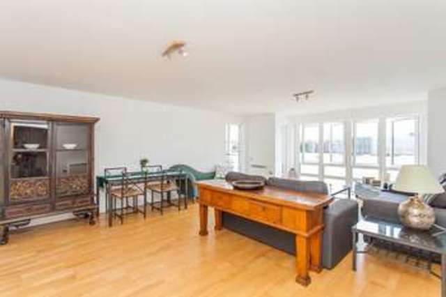  Image of 2 bedroom Flat for sale in St. Davids Square London E14 at London, E14 3WE