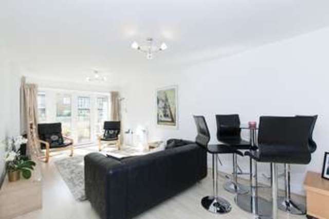  Image of 2 bedroom Flat for sale in St. Davids Square London E14 at London, E14 3WF