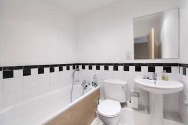  Image of 2 bedroom Flat for sale in St. Davids Square London E14 at London, E14 3WF