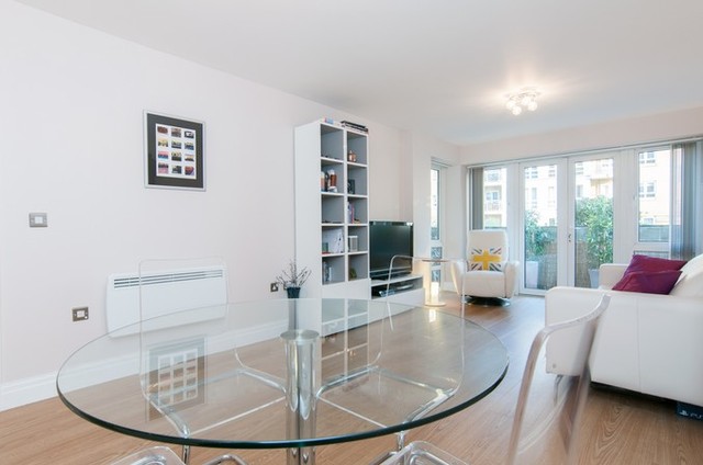  Image of 2 bedroom Flat for sale in St. Davids Square London E14 at London, E14 3WG