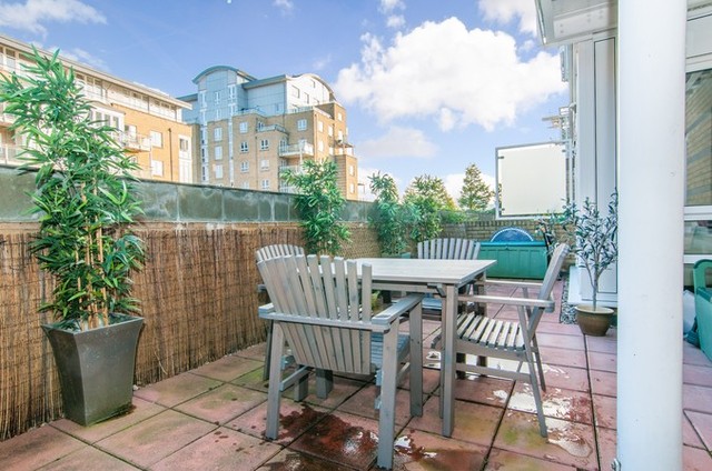  Image of 2 bedroom Flat for sale in St. Davids Square London E14 at London, E14 3WG