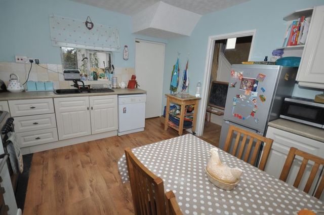  Image of 3 bedroom Terraced house for sale in St. Dunstans Park Baltonsborough Glastonbury BA6 at St Dunstans Park Baltonsborough Glastonbury, BA6 8PZ
