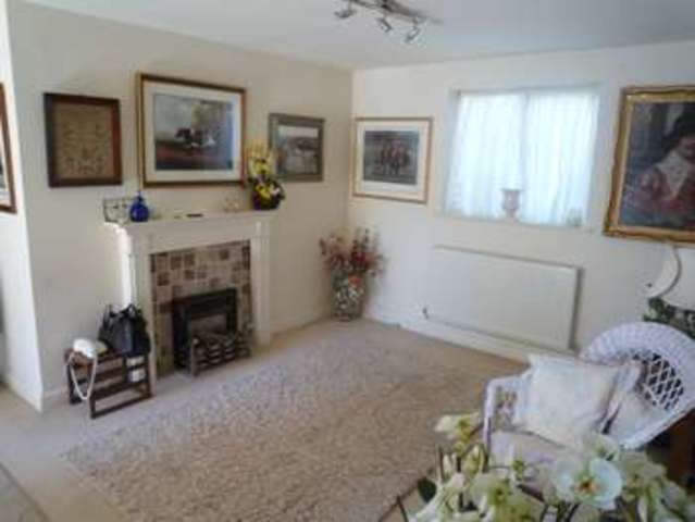  Image of 2 bedroom Apartment to rent in St. Gregorys Road Stratford-upon-Avon CV37 at St Gregorys Rd  Stratford upon Avon, CV37 6UH
