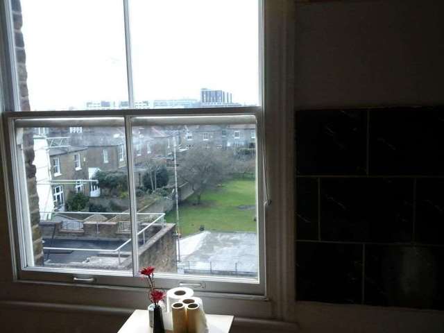  Image of Apartment to rent in St. Helens Gardens London W10 at St Helens Gardens Ladbroke Grove London, W10 6LL
