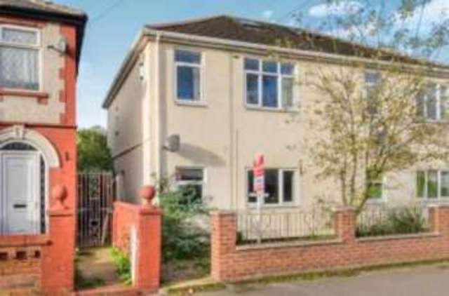  Image of 1 bedroom Flat for sale in St. Helens Road Doncaster DN4 at Belle Vue Doncaster Bessacarr, DN4 5EH