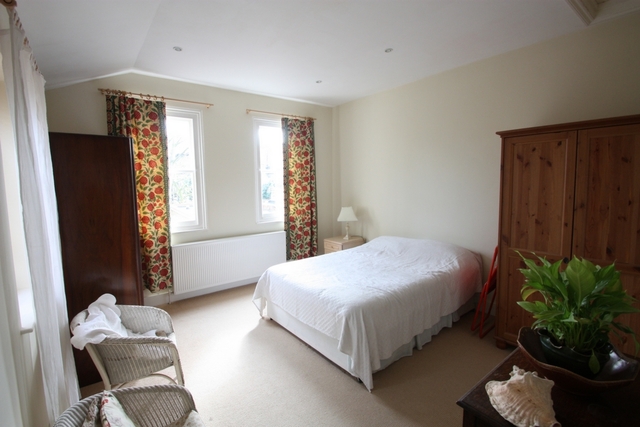  Image of 2 bedroom Flat to rent in St. John