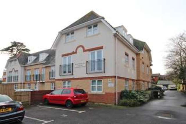  Image of 2 bedroom Flat for sale in St. Johns Road Pokesdown Bournemouth BH5 at St Johns Road Boscombe Bournemouth, BH5 1EQ