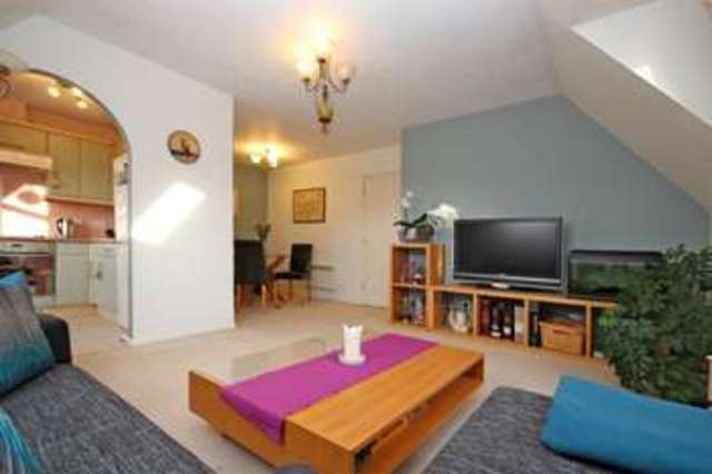  Image of 2 bedroom Flat for sale in St. Johns Road Pokesdown Bournemouth BH5 at St Johns Road Boscombe Bournemouth, BH5 1EQ