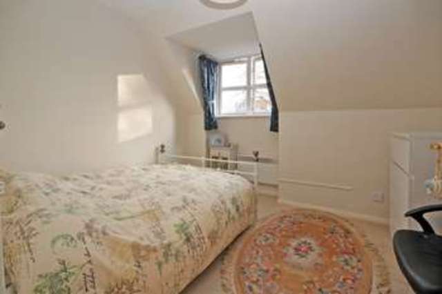  Image of 2 bedroom Flat for sale in St. Johns Road Pokesdown Bournemouth BH5 at St Johns Road Boscombe Bournemouth, BH5 1EQ