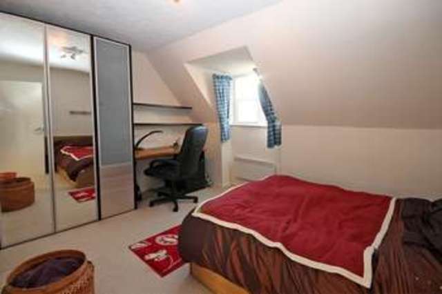  Image of 2 bedroom Flat for sale in St. Johns Road Pokesdown Bournemouth BH5 at St Johns Road Boscombe Bournemouth, BH5 1EQ