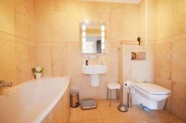 Image of 2 bedroom Flat for sale in Carlton Place Teignmouth TQ14 at St Josephs Court  Teignmouth, TQ14 8FQ